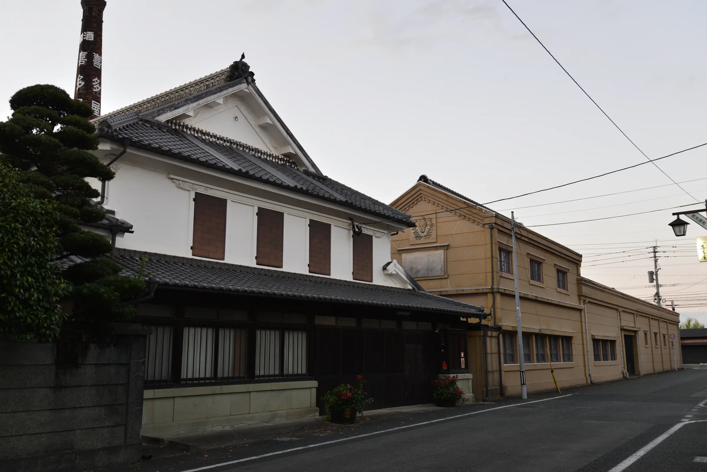 八女福島的舊喜多屋酒藏建築，現為風之八女福島的接待與餐廳棟