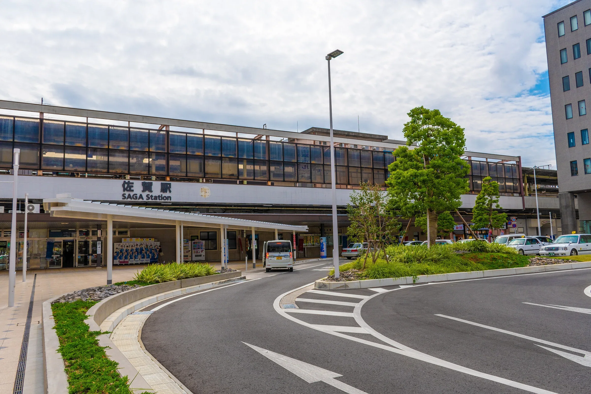 佐賀站北口車站大樓與落客區